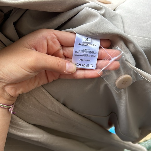 SUNDARBAY Oversized Suit - Picture 5 of 7